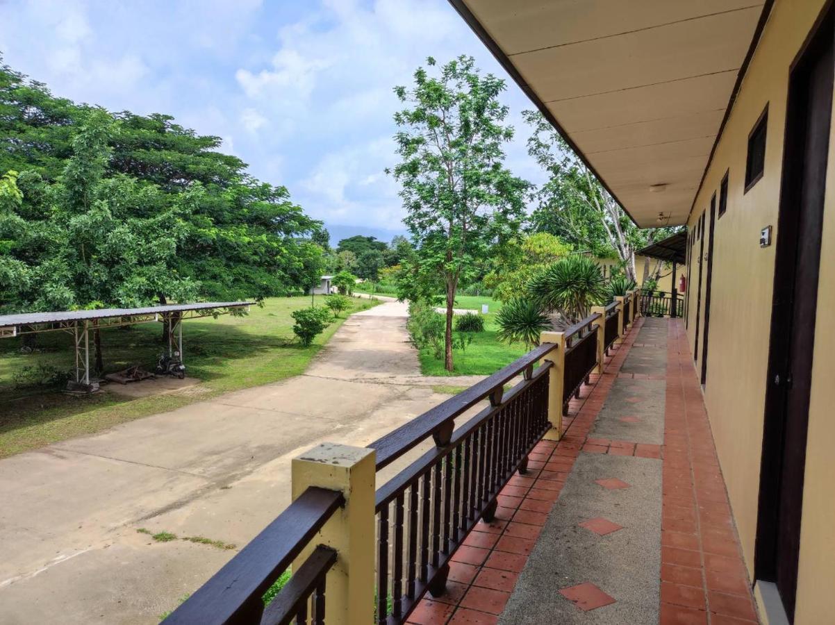 Nakakiri Resort & Spa Hin Dat Exterior photo